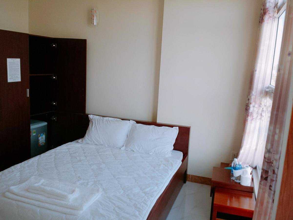 Hotel Tan Phu Ла Ги Екстериор снимка